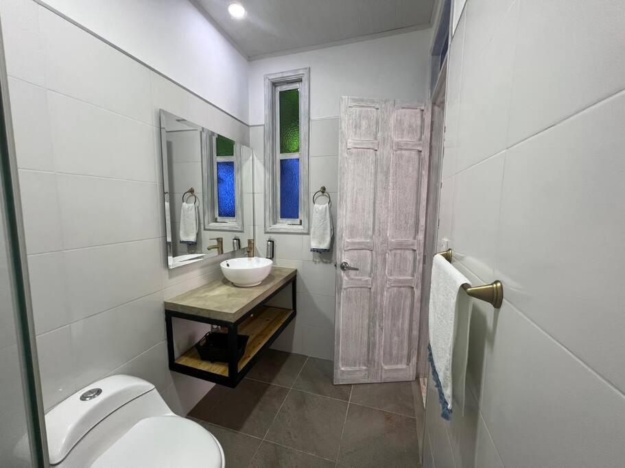 فيلا Nueva En San Antonio Cali, La Casa De Tona المظهر الخارجي الصورة